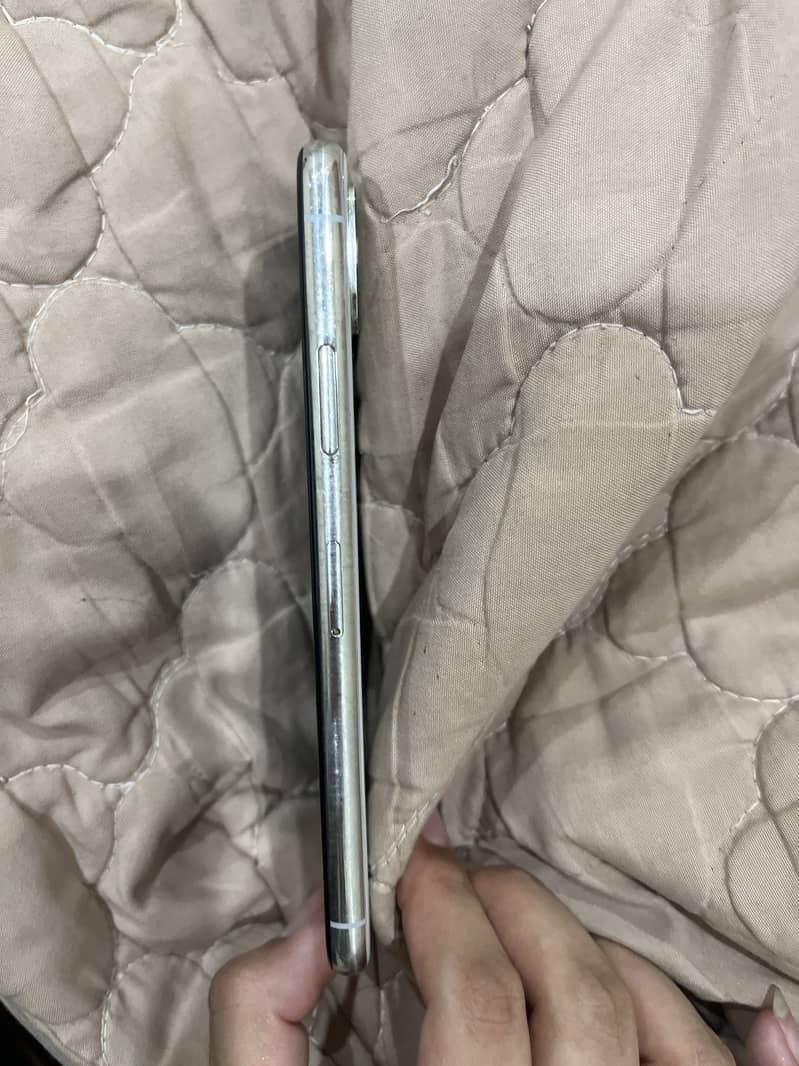 Apple iPhone X 2