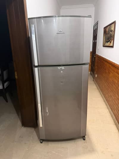 Refrigerator & Freezer