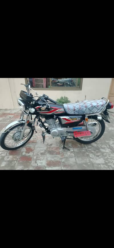 Honda CG 125 2024 model well maintain