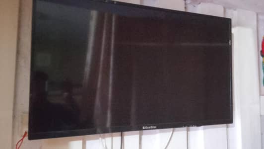 LCD screen 42"