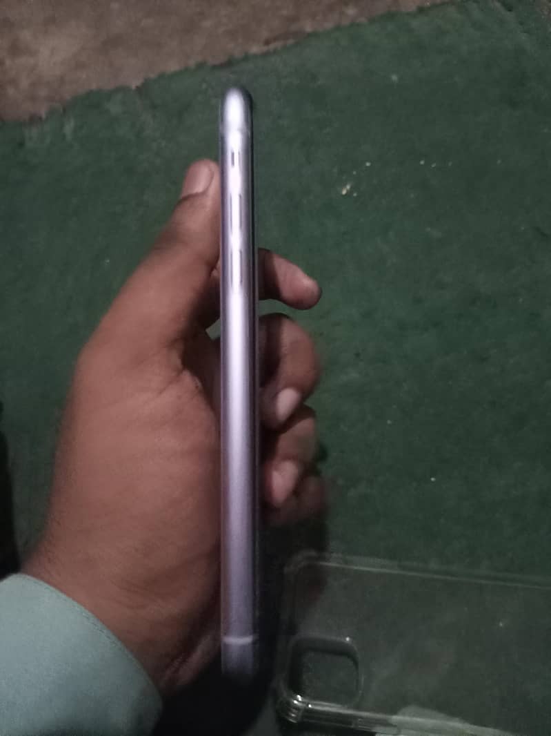 Apple iPhone 11 1