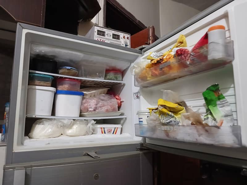 dawlance fridge 2