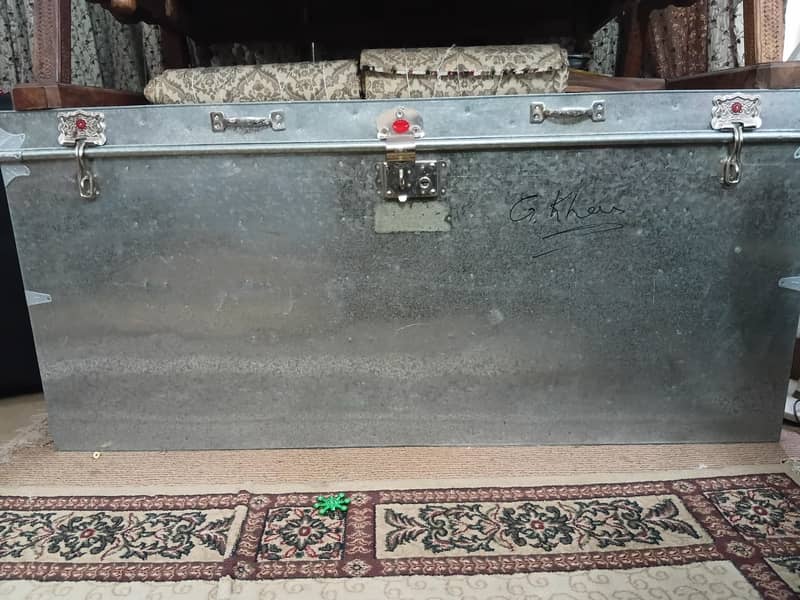 storage trunk 0
