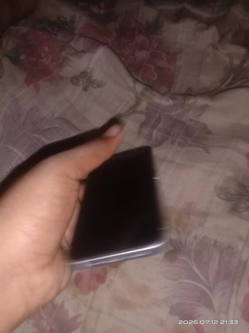 Apple iPhone 14 3