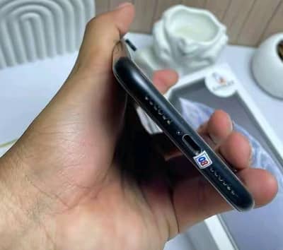 Apple iPhone XR 128 GB PTA proof