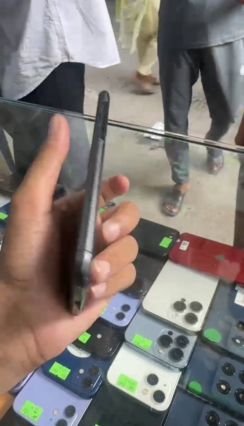 Apple iPhone X 5