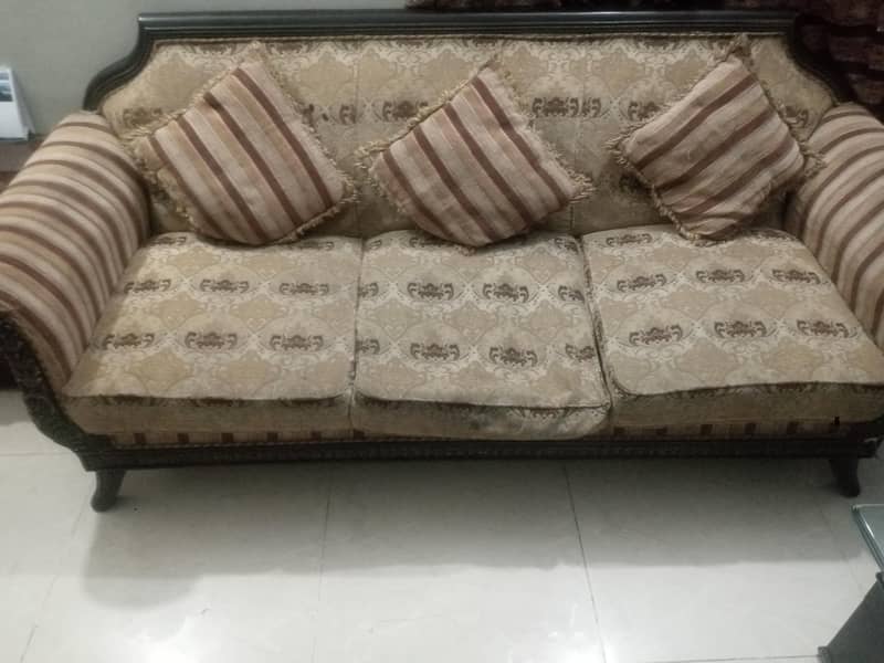 brand sofas 0