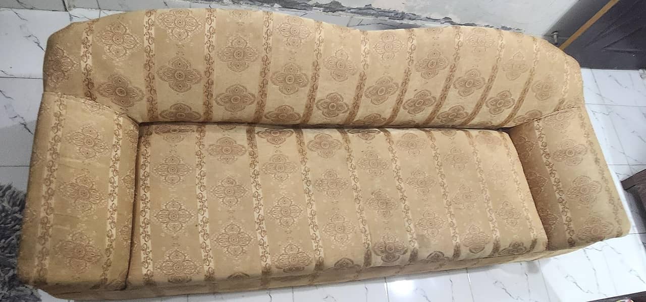 sofa best condition 2