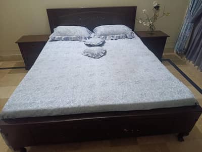 Wodden Bed With 2 Side Table