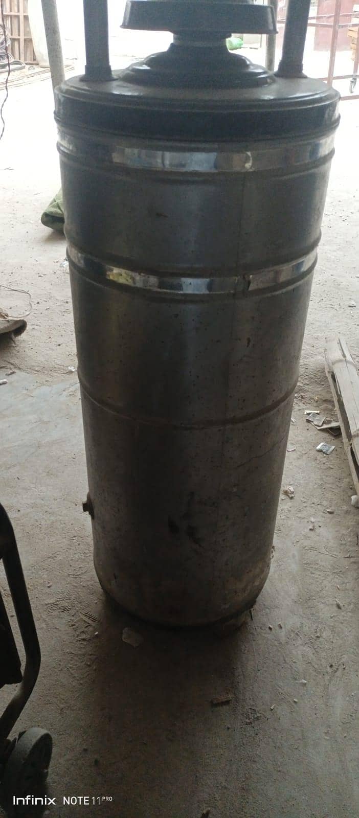 گیزر بالکل نیو کنڈیشن میں 3