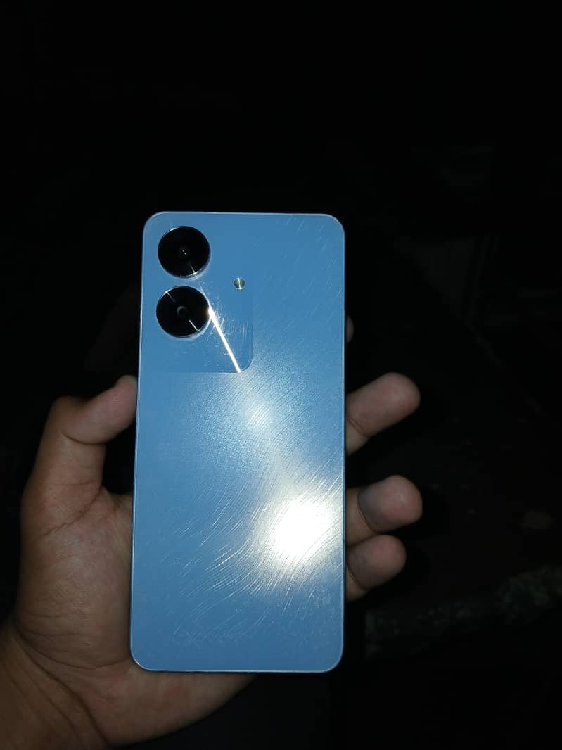 Realme Note 60 4
