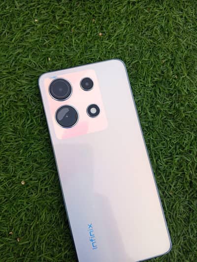 Infinix Note 30
