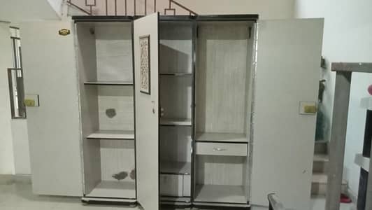 3 door almari