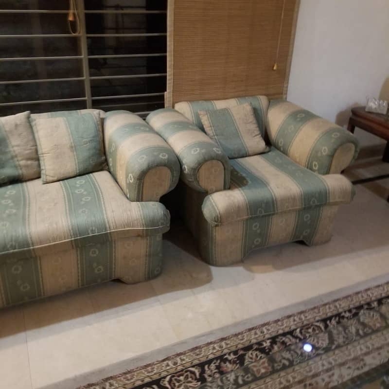 3,2,1 sofa 1
