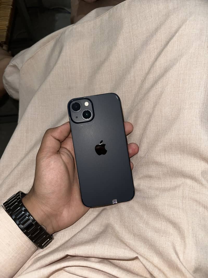 Apple iPhone 13 6