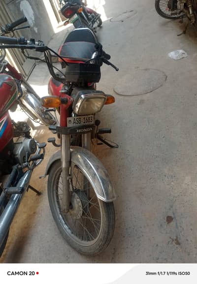 Honda CD 70  engine all ok koi work krwany wala nhi h just buy