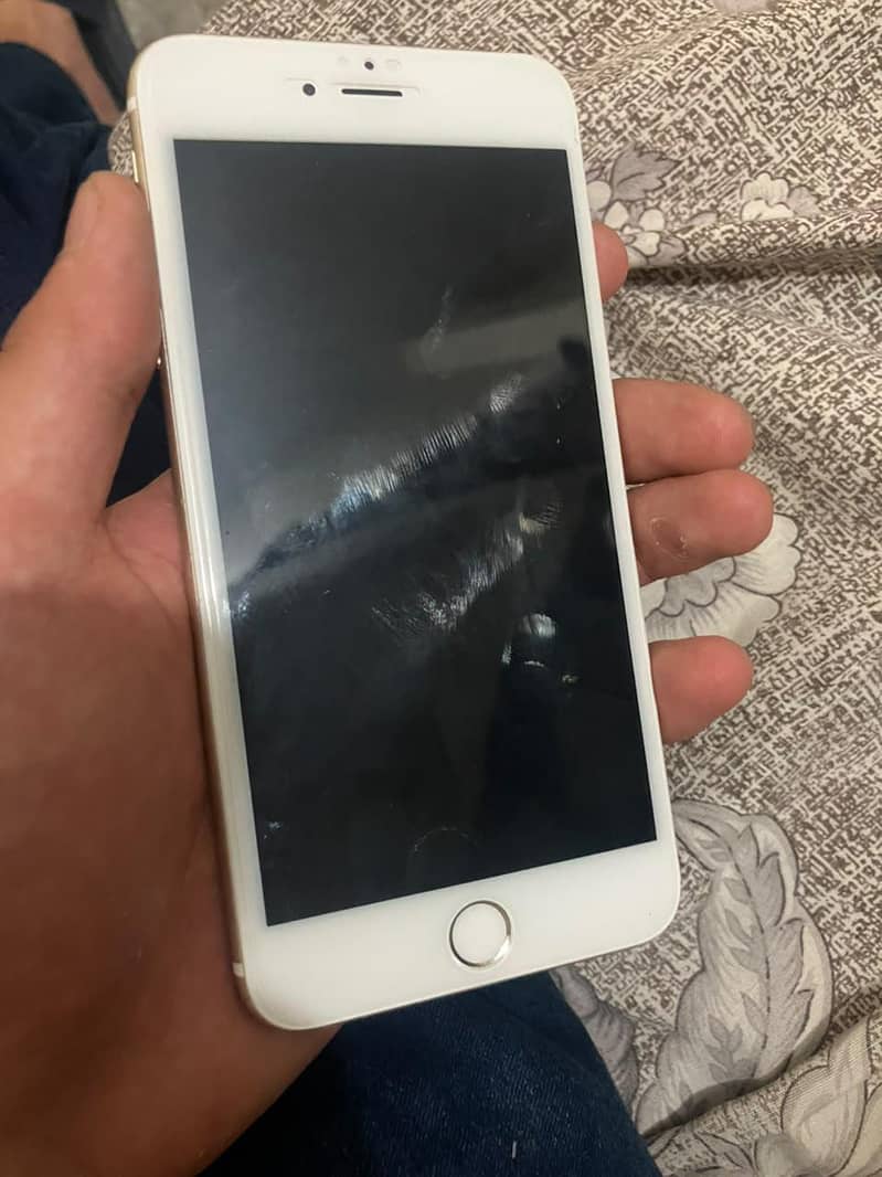 Apple iPhone 6 Plus 0