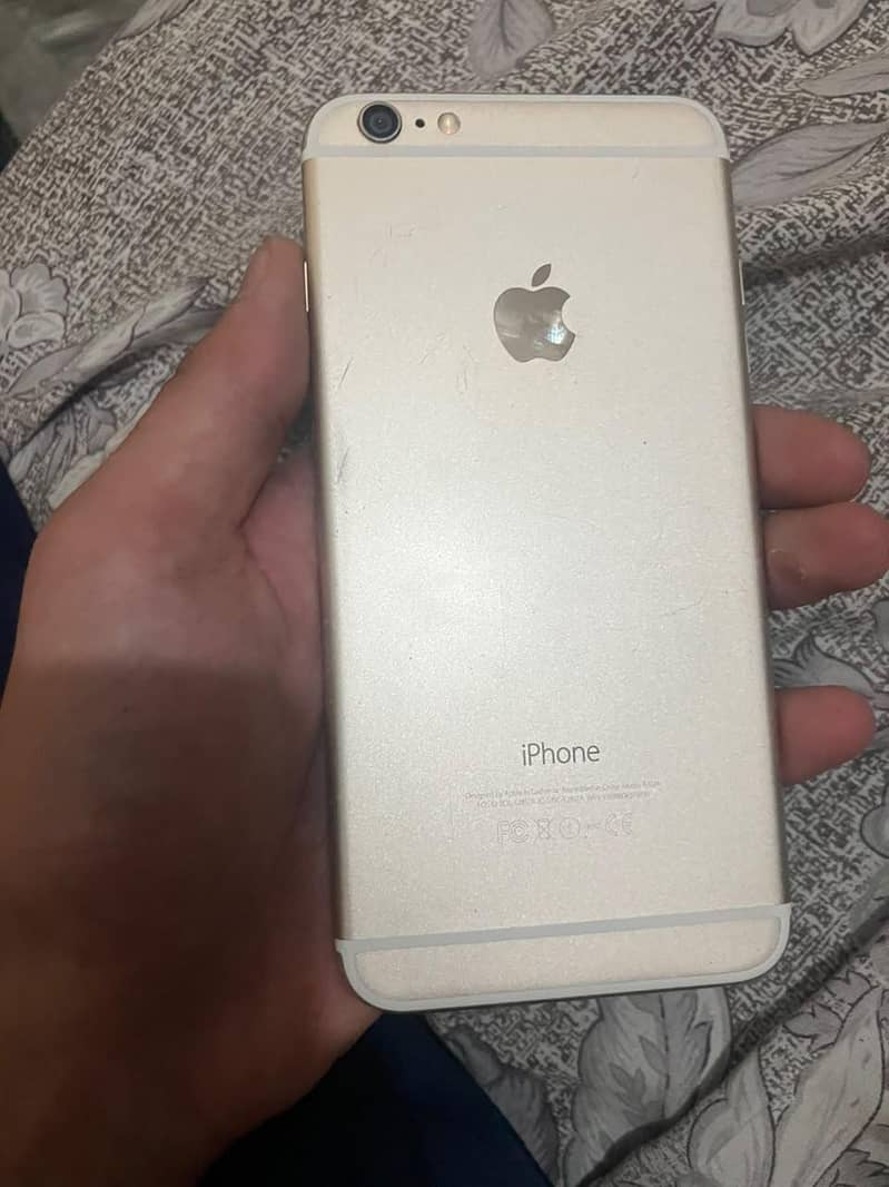 Apple iPhone 6 Plus 1