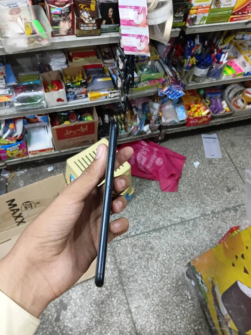 Apple iPhone 7 1