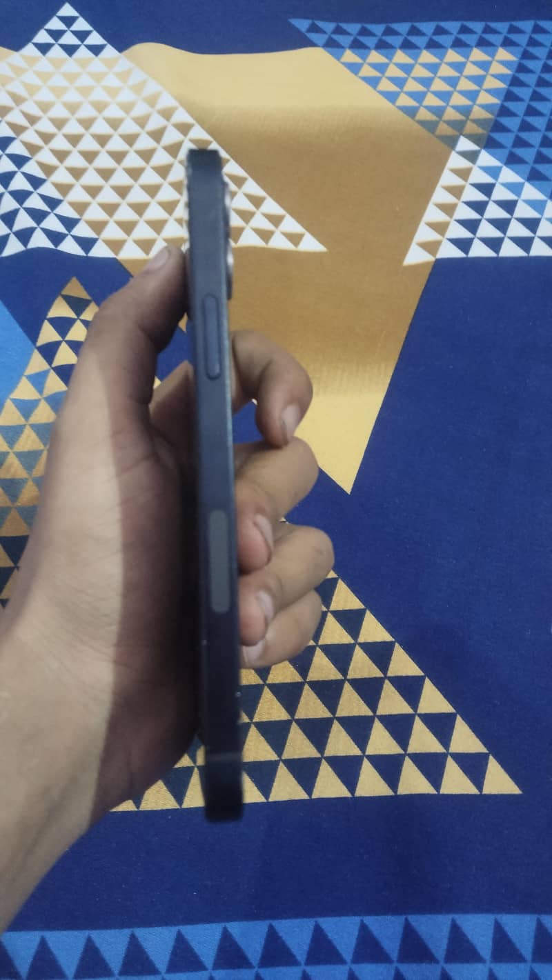 Apple iPhone 12 2