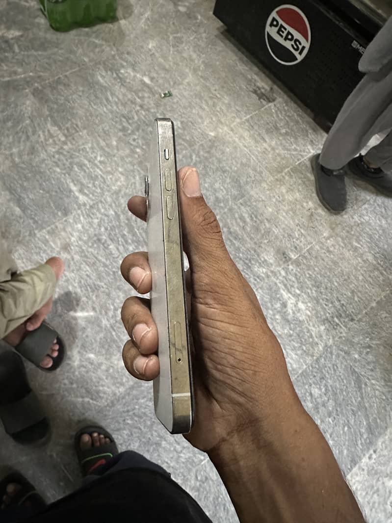 Apple iPhone 12 Pro 4