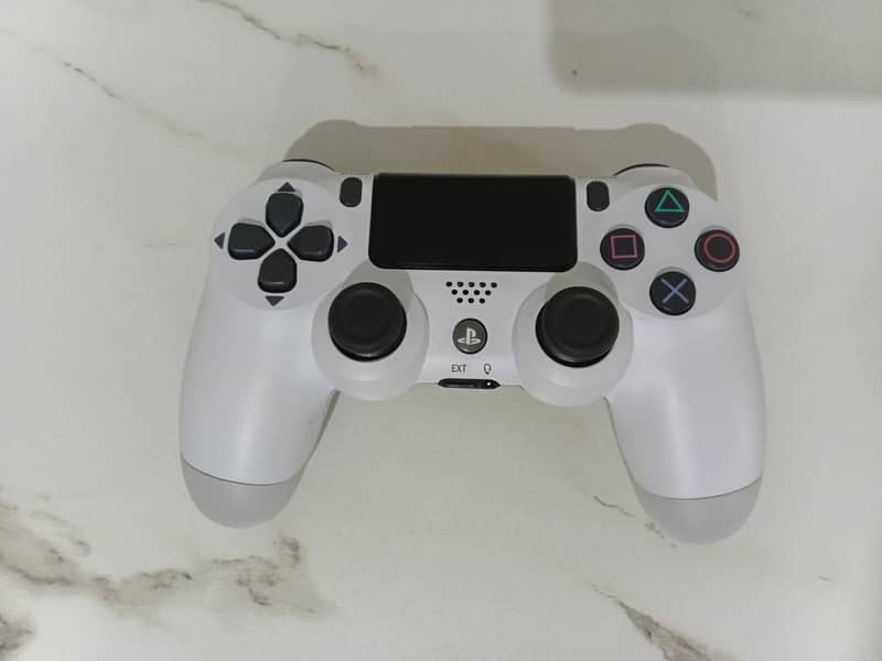 PS4 CONTROLLER 0