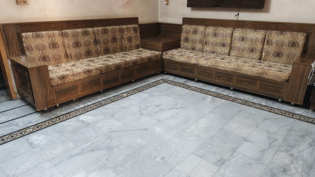 L-shape Sofa 0