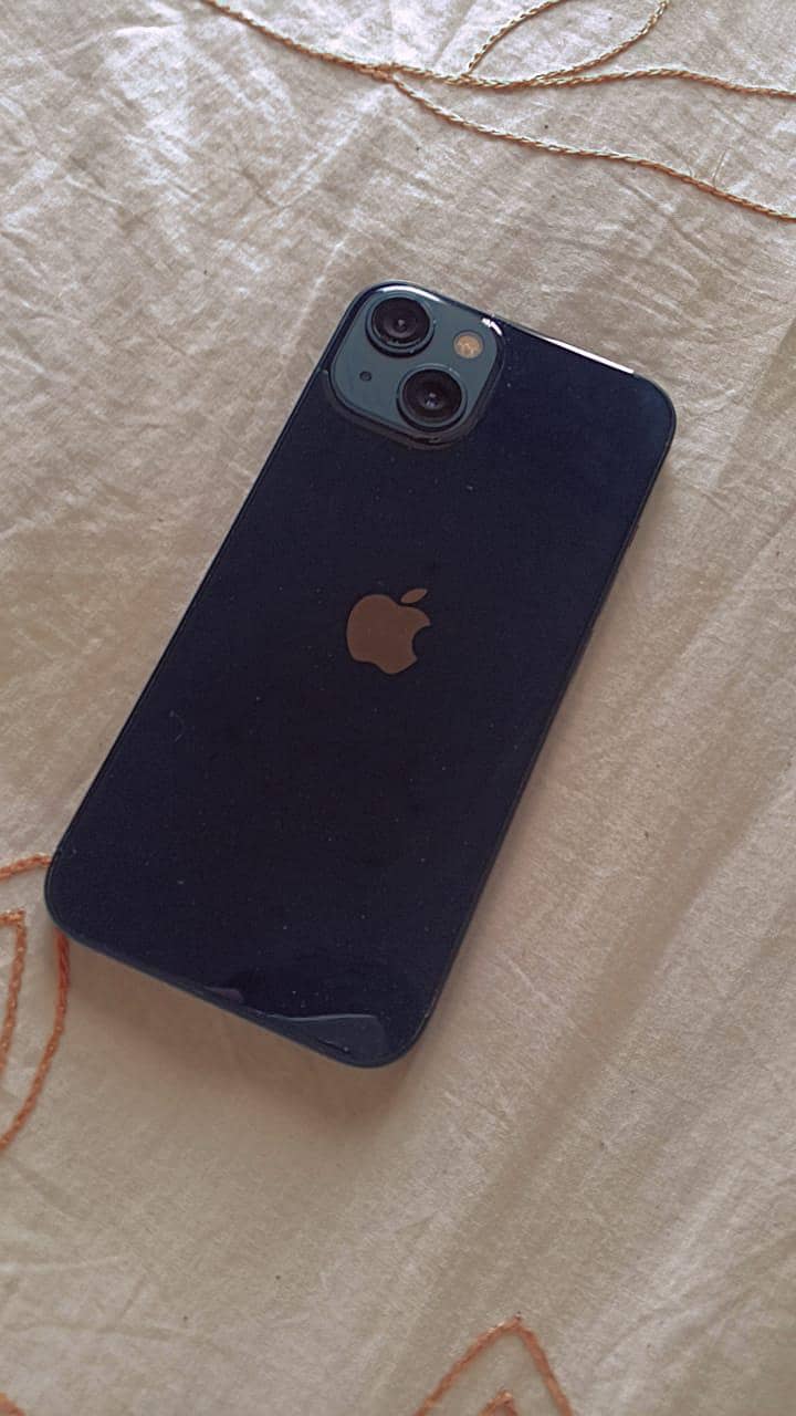 Apple iPhone 13 0