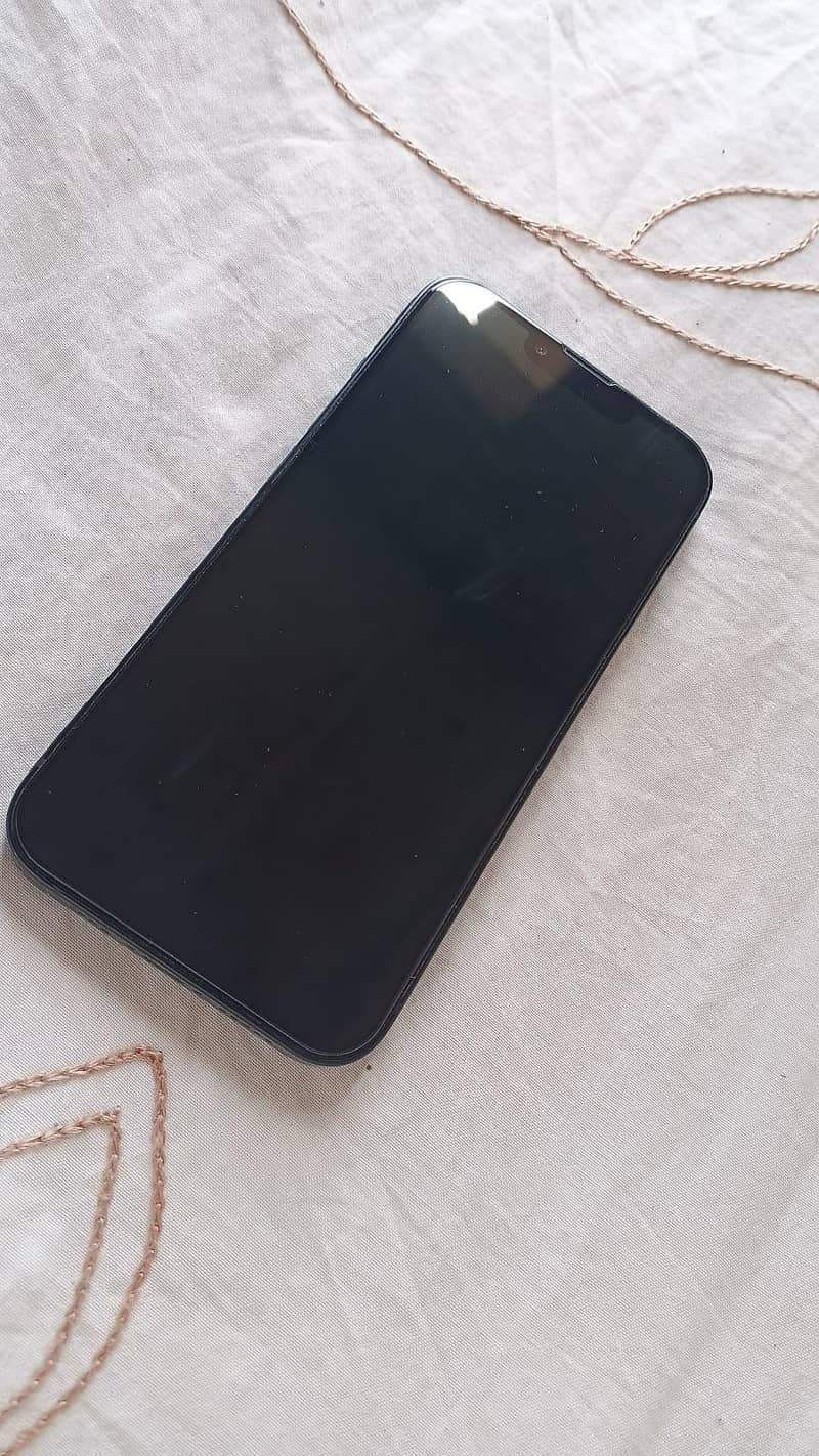 Apple iPhone 13 1