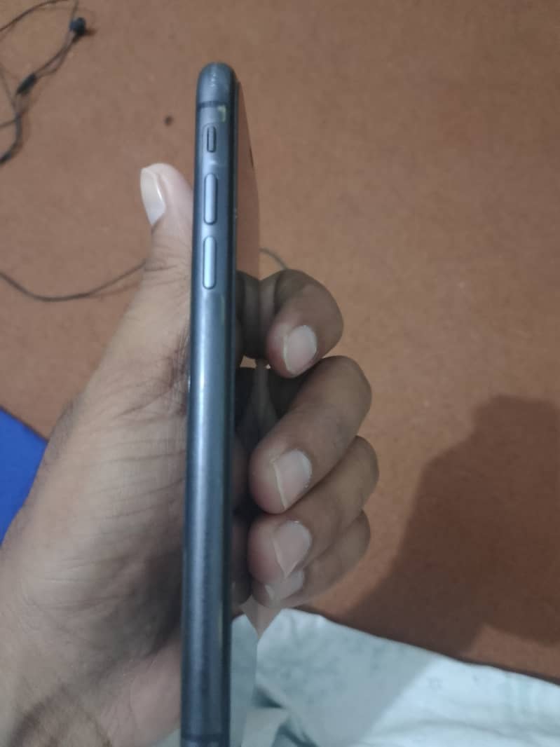 Apple iPhone 11 2
