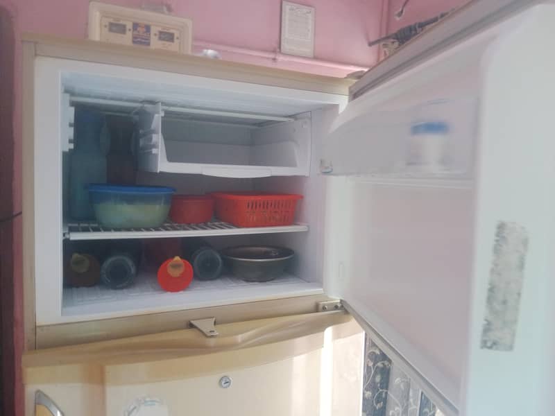 PEL fridge 0