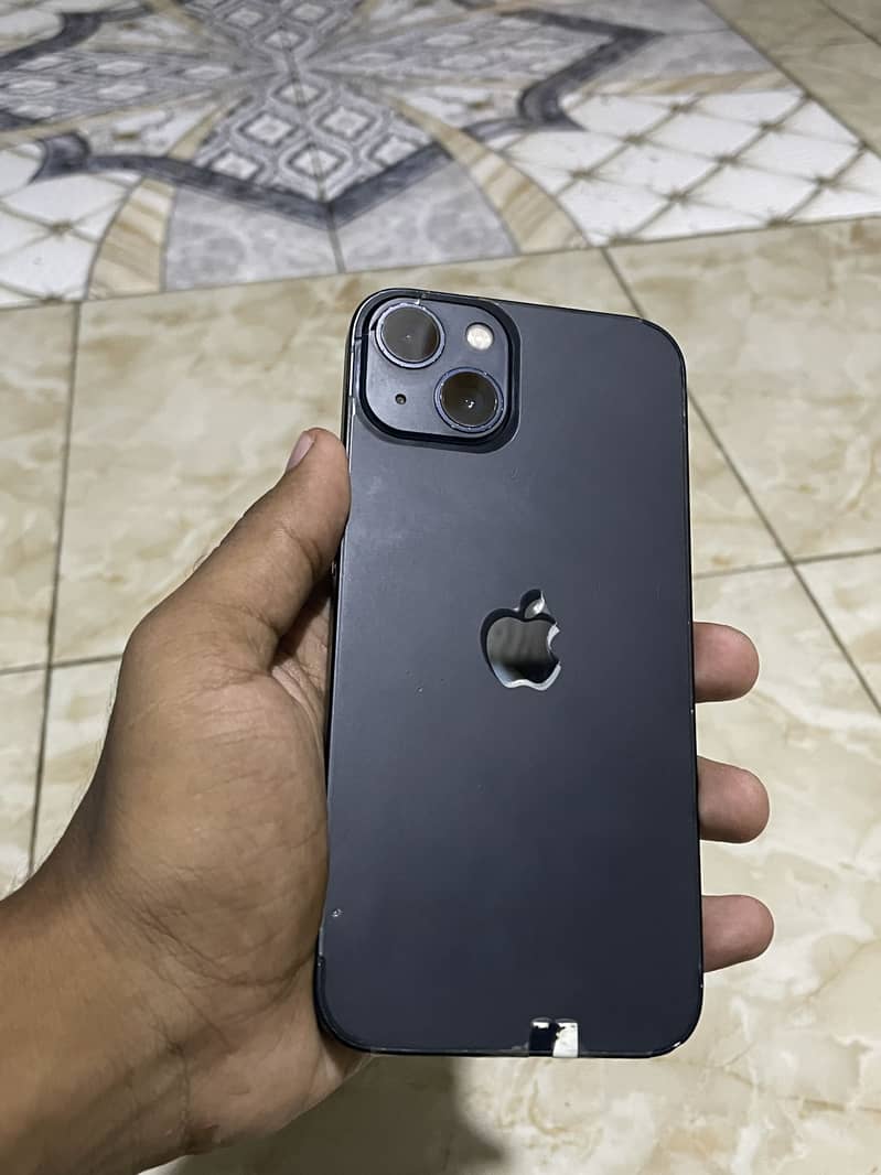 Apple iPhone 13 4