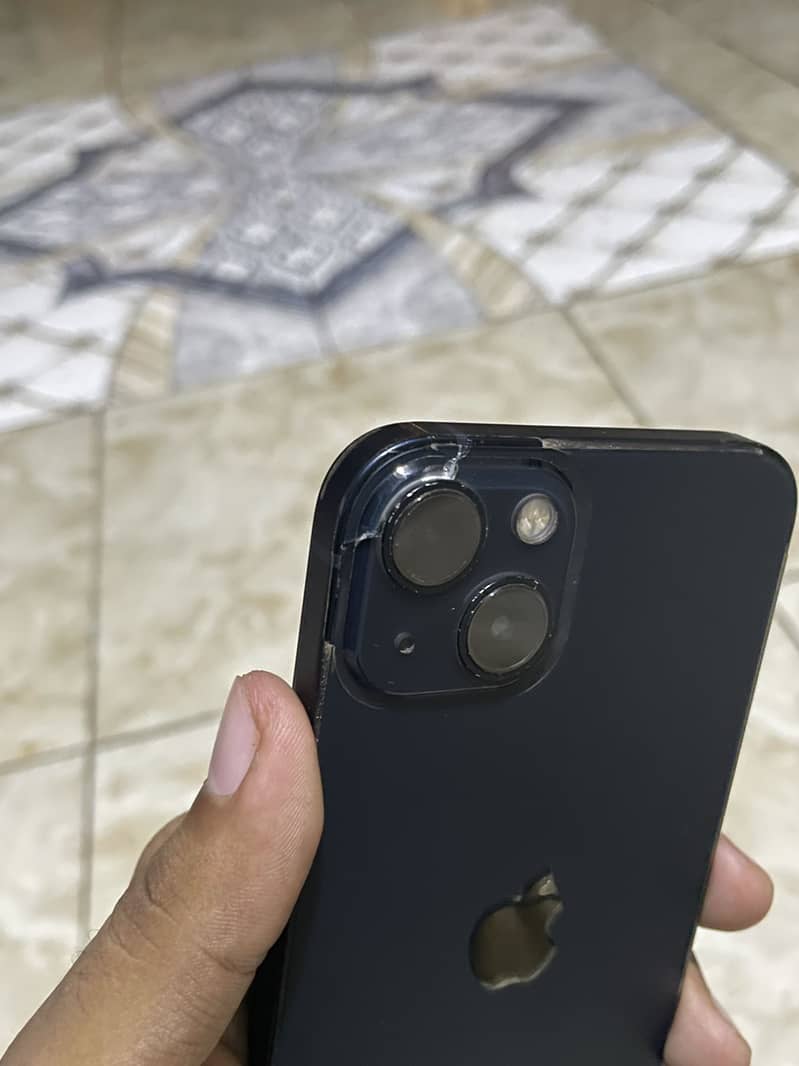 Apple iPhone 13 6