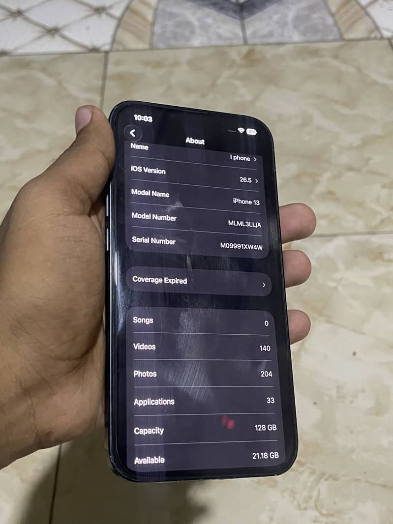 Apple iPhone 13 8