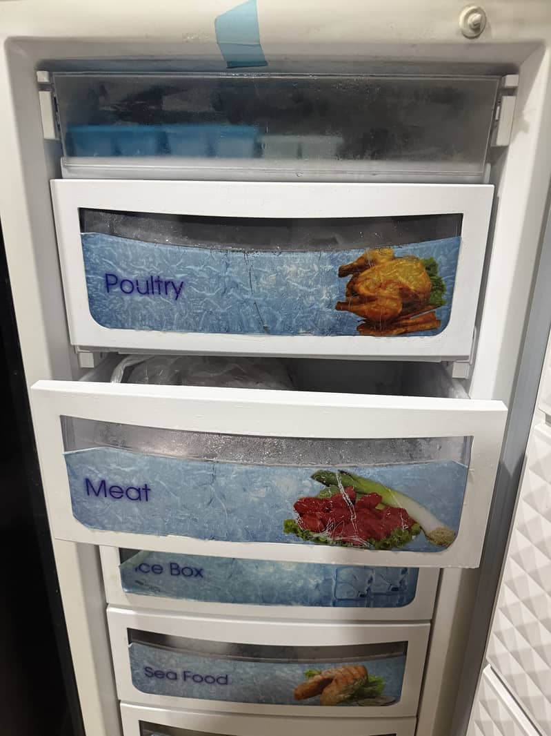 Dawlance vertical Freezer 0