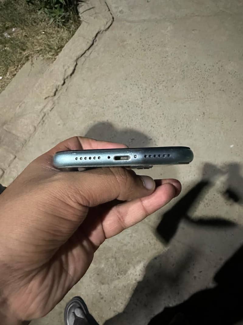 Apple iPhone 11 5