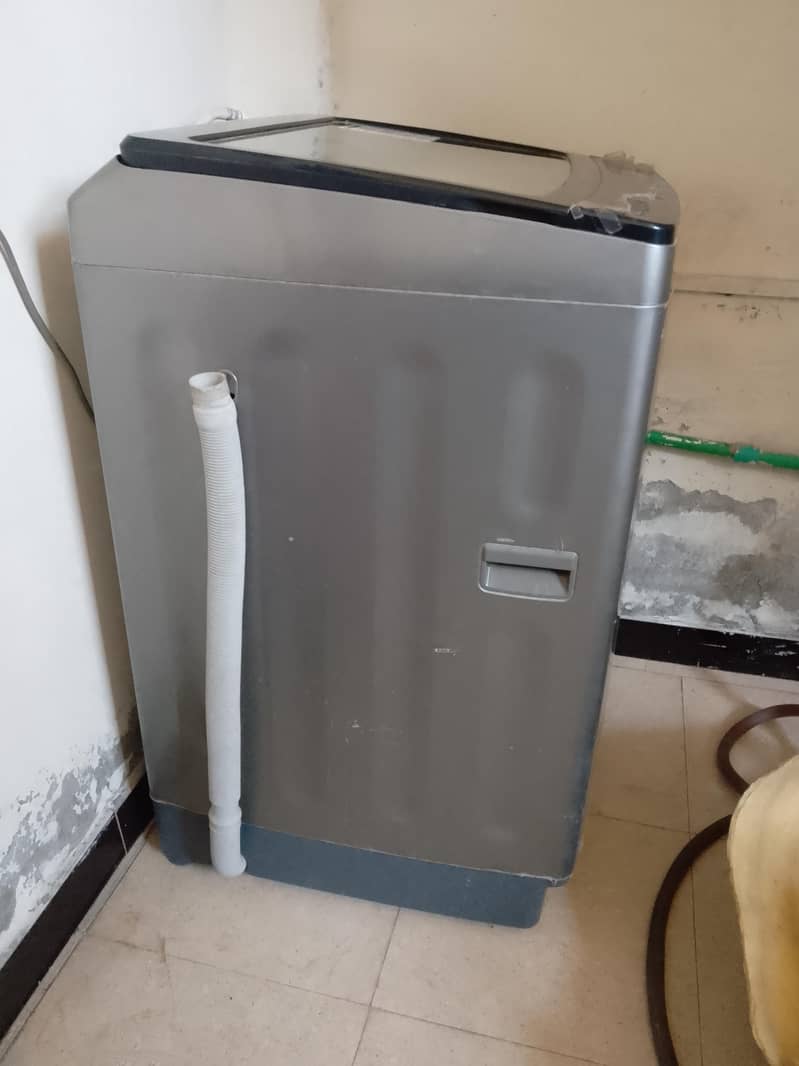 fully automatic washing machine good in condition 1
