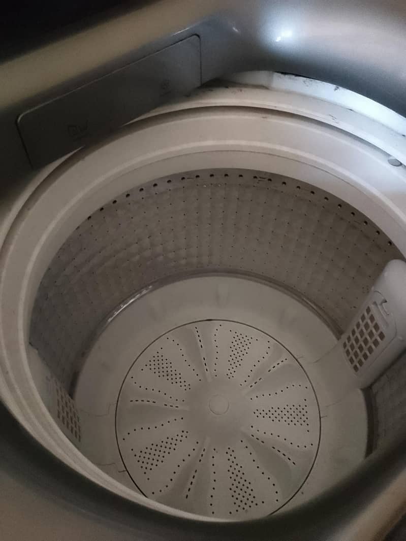 fully automatic washing machine good in condition 3