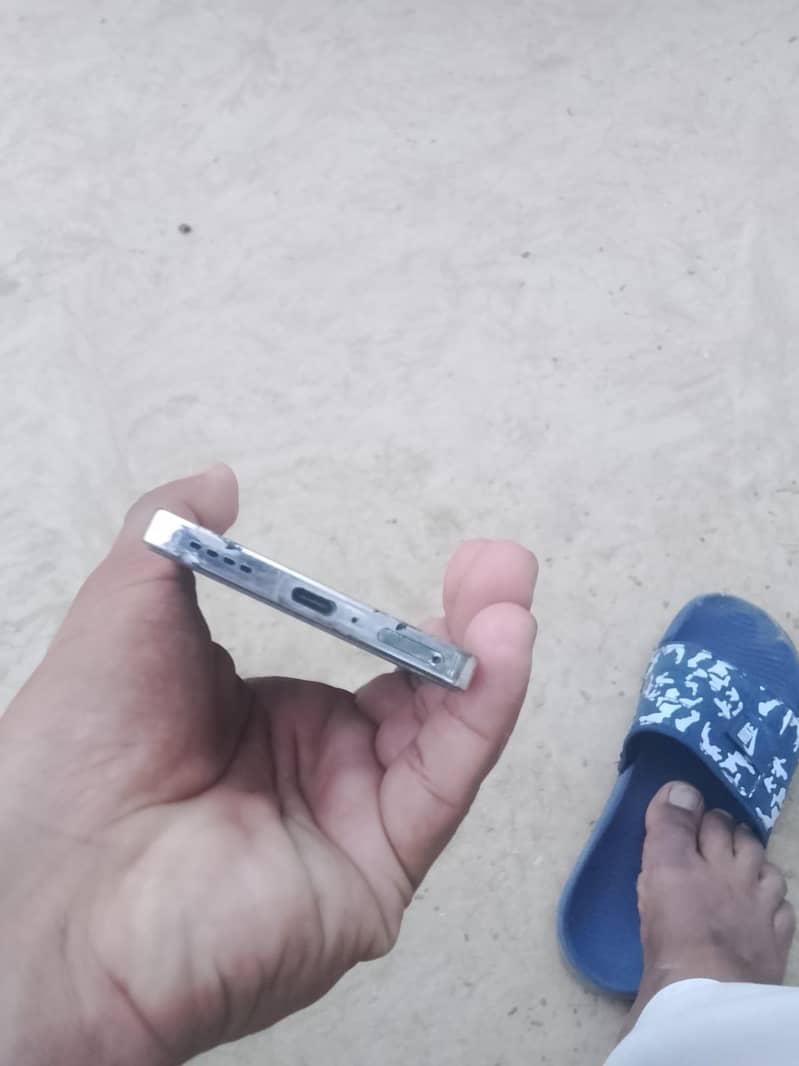 Infinix note 40 6