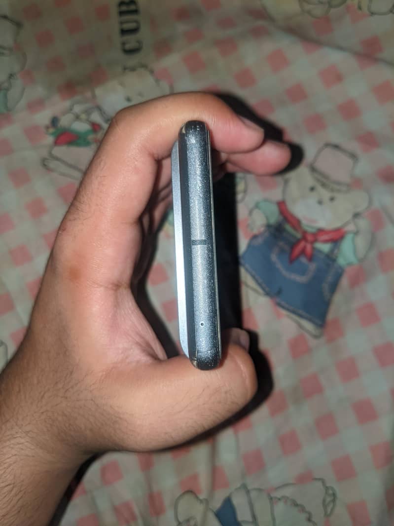Google Pixel 7 6