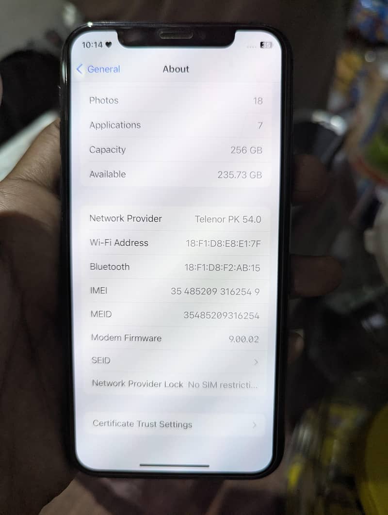 Apple iPhone X 4