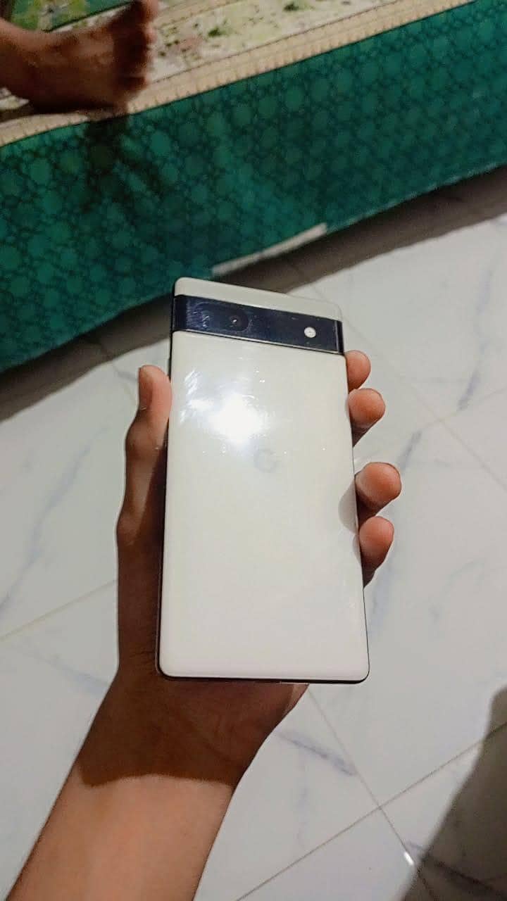 Google Pixel 6a 1