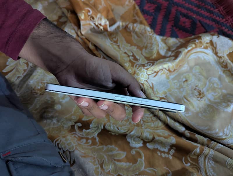 Tecno Camon 19 Pro 4
