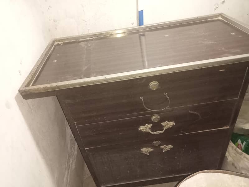 TV Trolley 1