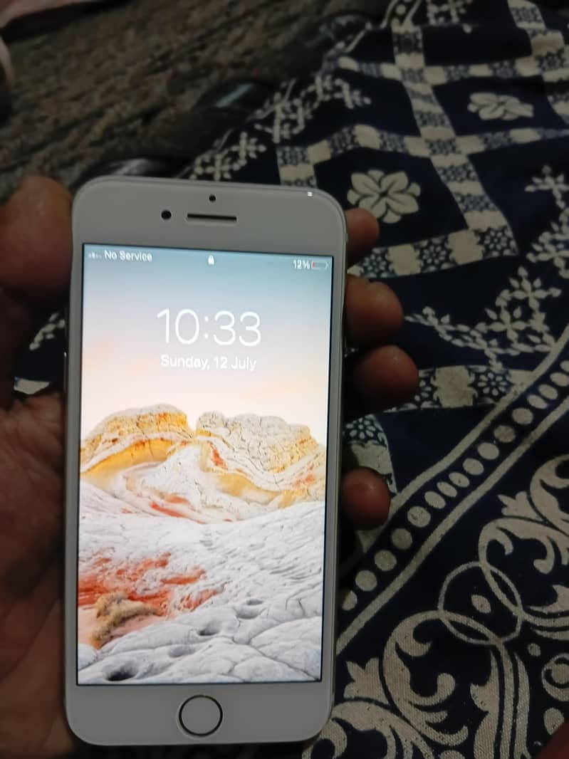 Apple iPhone 7 1