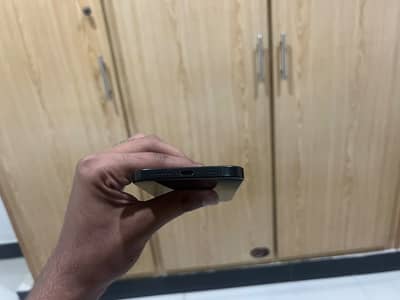 Iphone 16 JV (black)