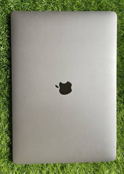 Mac Book Pro 2016 /15 inch i7 16/512GB 2GB  Graphic Card  10/10 342 cy