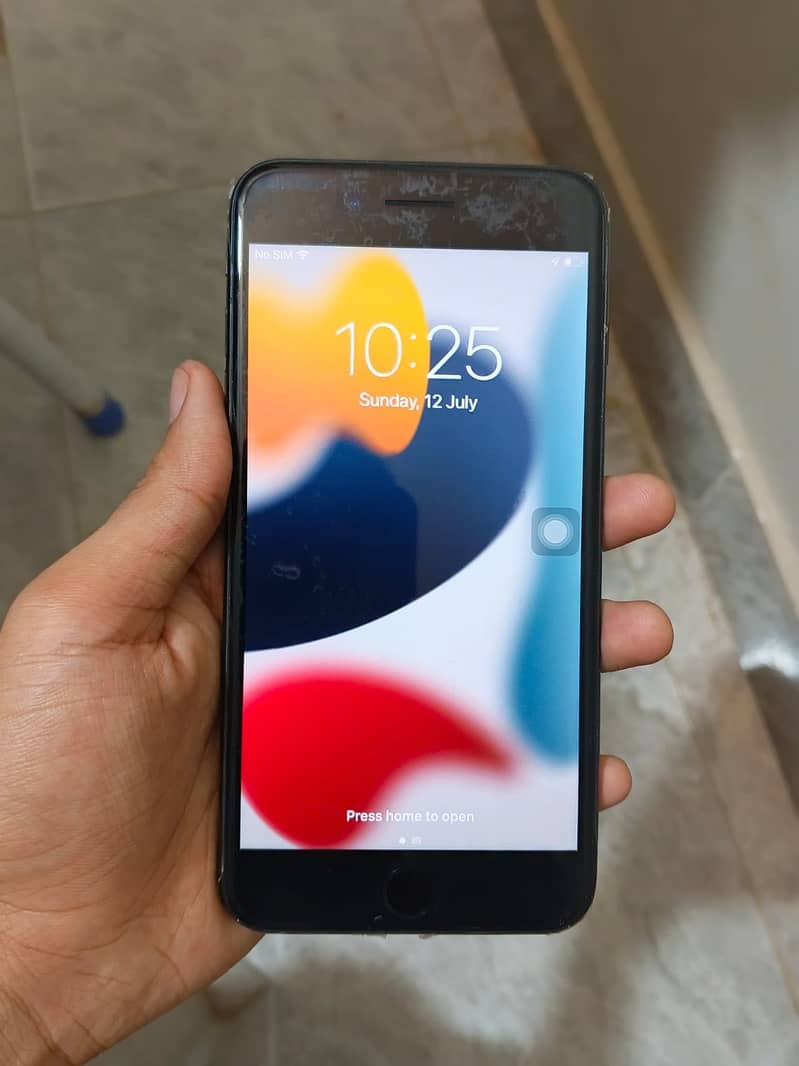 Apple iPhone 7 Plus 0