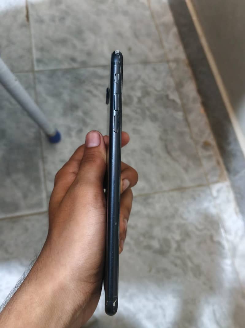 Apple iPhone 7 Plus 2
