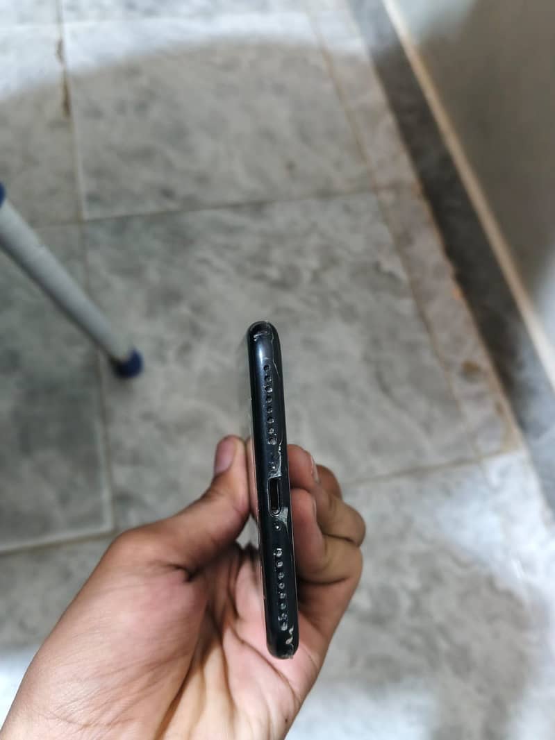 Apple iPhone 7 Plus 5